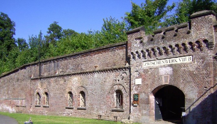 Der Eingang zum Festungsmuseum im Zwischenwerk VIII B. Foto: Robert Schwienbacher