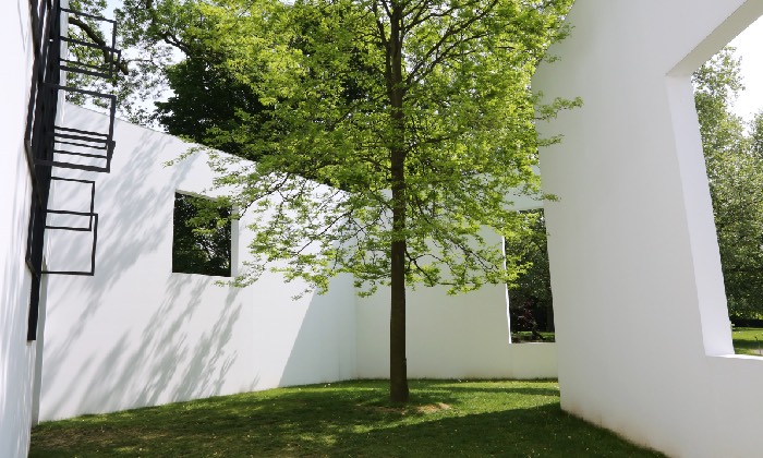 Die Installation „Garden Gallery“ &#40;2011&#41; des japanischen Künstlers Sou Fujimoto. Alle Fotos: Bettina Bormann mit freundlicher Unterstützung der Stiftung Skulpturenpark Köln